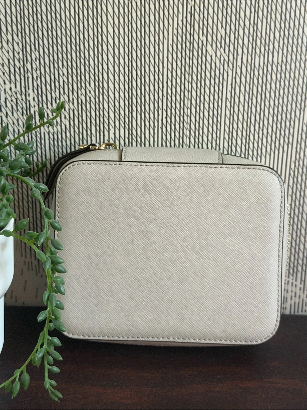 Henri Bendel West 57th Leather Travel Jewelry Case Box Organizer Ivory Black
